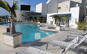 Nuvo Suites Hotel Miami